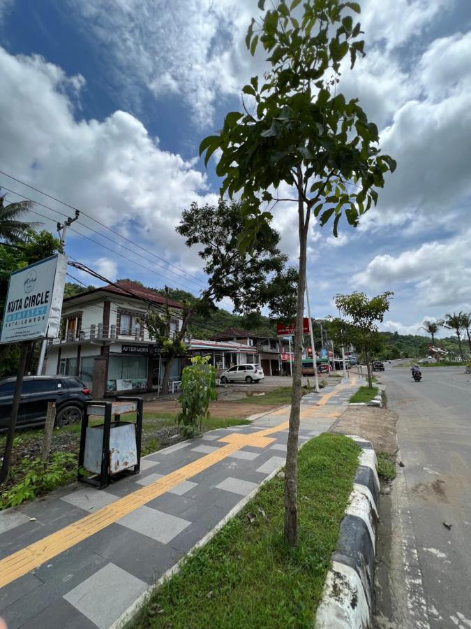 Kuta Circle Homestay Exteriör bild