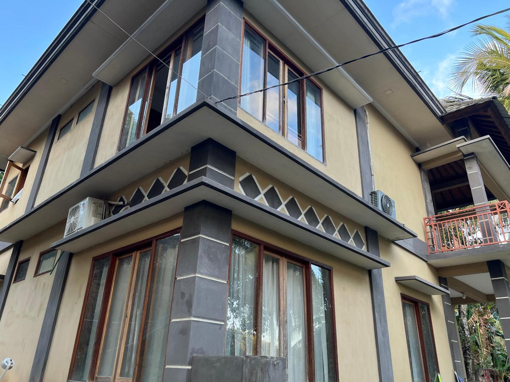 Kuta Circle Homestay Exteriör bild
